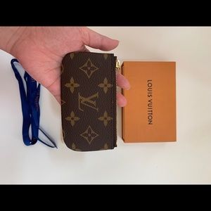 ❌SOLD❌ Louis Vuitton Key Pouch